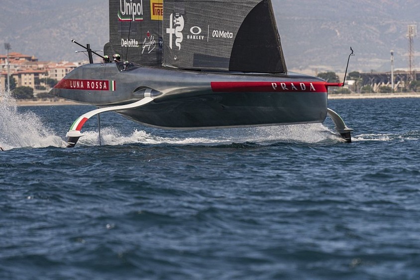 Luna rossa Ac75